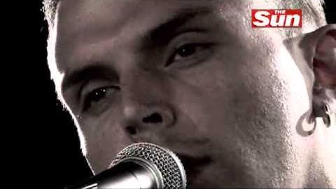 Hurts - Wonderful Life (Live Biz Session)