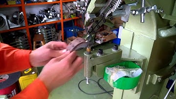 Solid Rivets Auto Feed Riveting Machine used on brake shoe lining