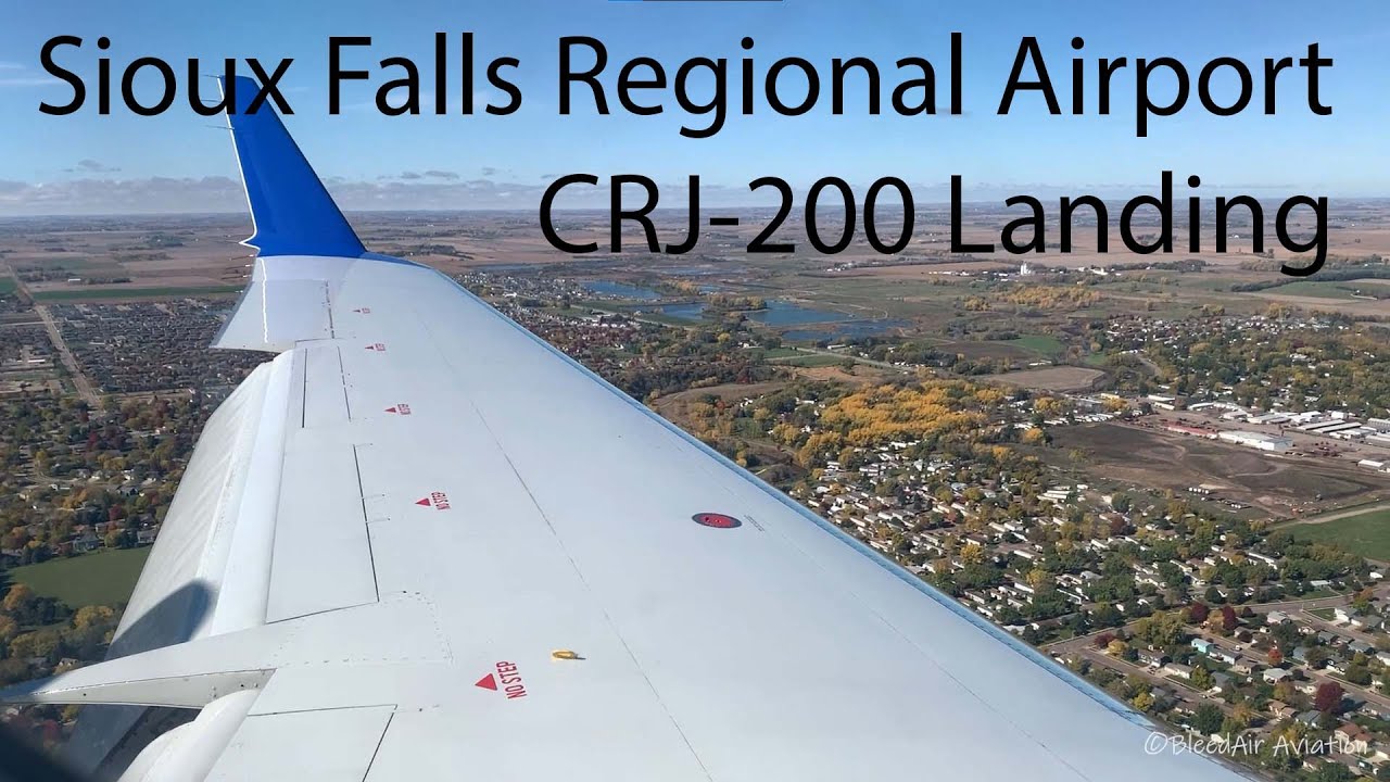 Beautiful Fall landing at Sioux Falls Regional Airport on a CRJ200