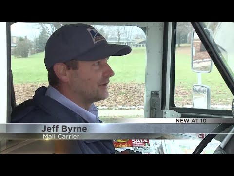 Same turkey chases mail carrier day after day