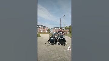 Just having fun #drums #skateboardpark #drummer #drumming #skatepark #drumlife