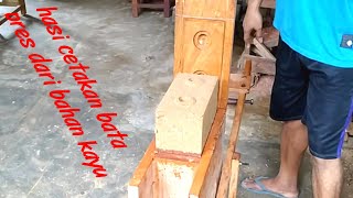 membuat cetakan bata interlocking dari kayu