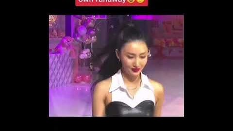 Hwasa walking like is her own runway