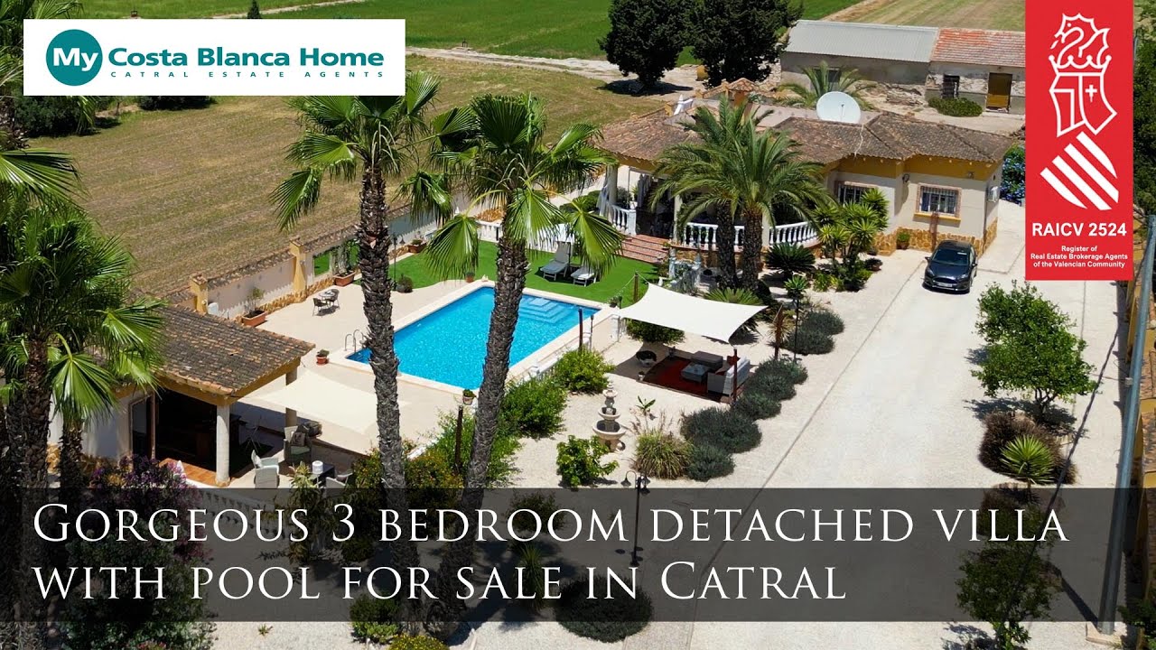 CS2925 Gorgeous 3 bedroom detached villa with pool for sale in Catral