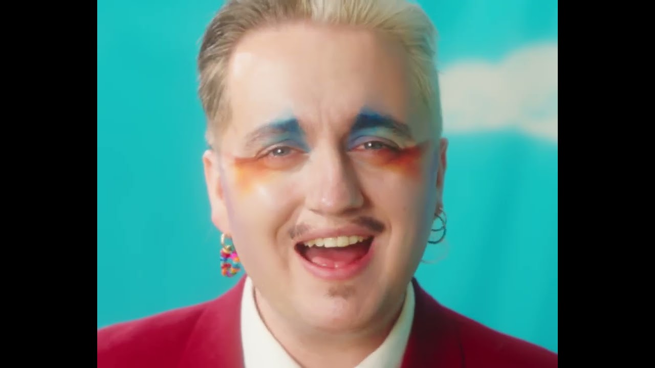 Watch Antoine Delie - Couleurs (clip officiel) on YouTube Watch Antoine Delie - Couleurs (clip officiel) on YouTube