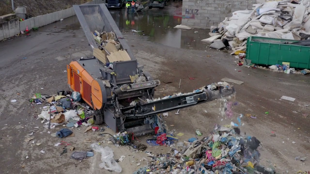 Doppstadt METHOR Shredder - The Multi-Purpose Recycling System