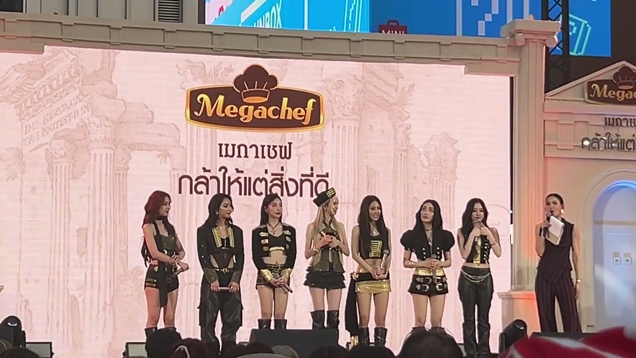 4EVE  ในงาน 