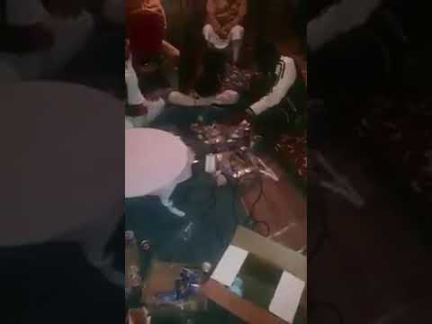 الشهيد محمد ابراهيم المهدي المقرحي سبحان الله يتغني بشعر العلم عن الموت قبل استشهاده