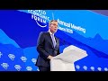 Глава Давосского форума покинул пост из-за «файлов Эпштейна»