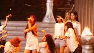 [4k Yuqi Fancam] Lion // (여자)아이들 (@official_i_dle ) in Brussels (16.09.2023)