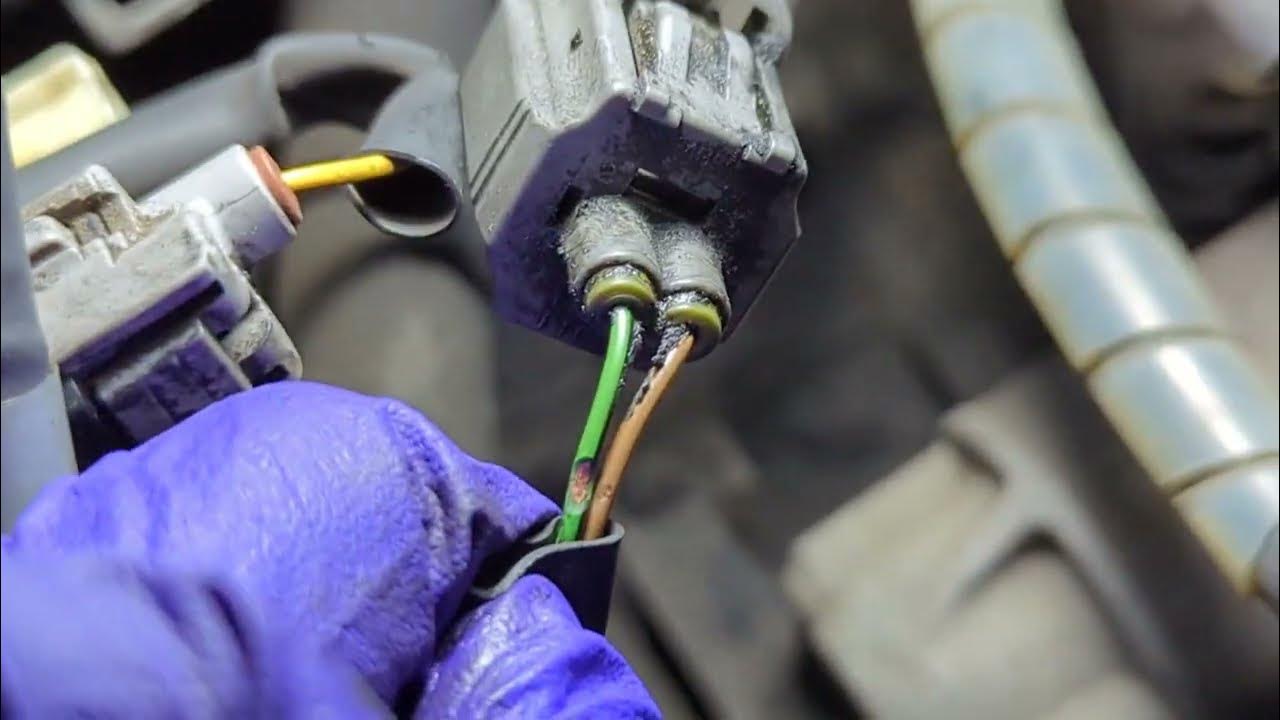 2005 Toyota Highlander VSC+TRAC OFF P0117 P0118 ECT Engine Coolant Temp