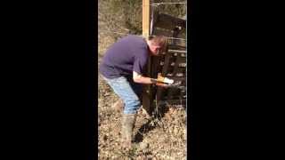 Here I demonstrate the proper usage of a barbed wire stretcher while building a barbed wire fence. Sorry about the vertical, i failed 