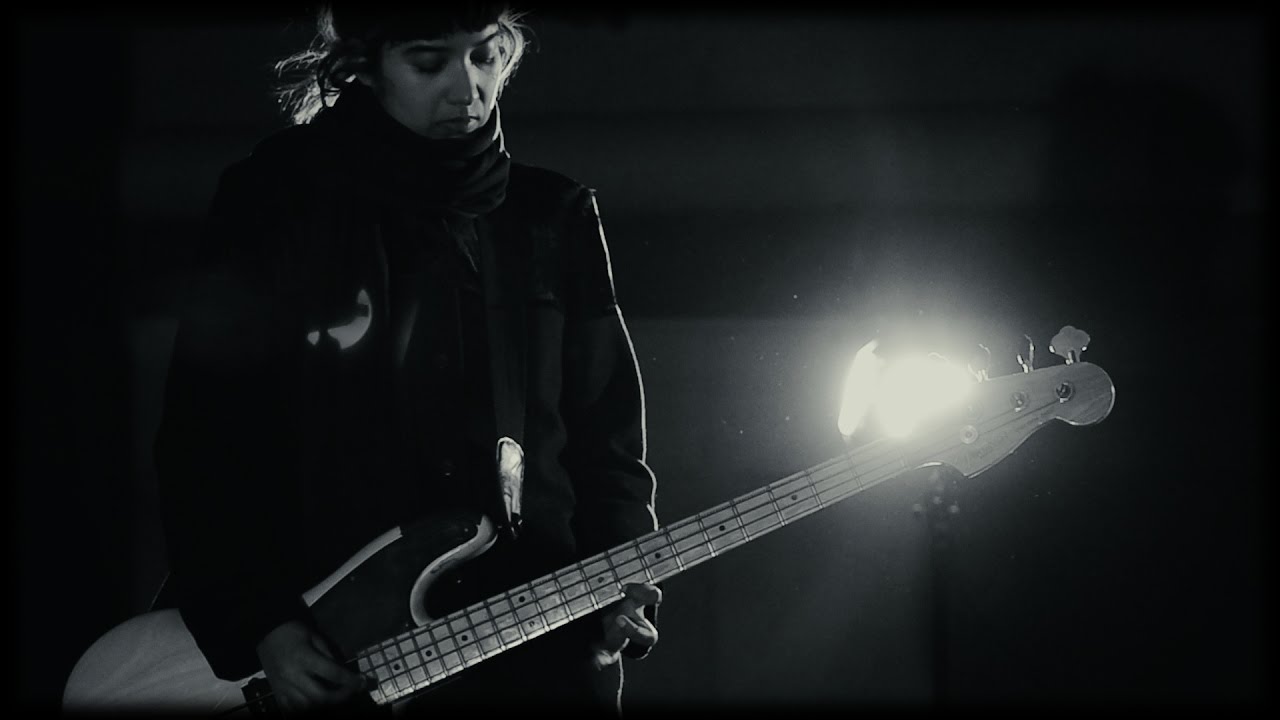Guarda KITE BASE - Dadum ('FD' electric session) su YouTube Guarda KITE BASE - Dadum ('FD' electric session) su YouTube