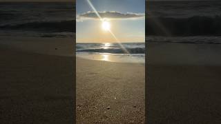 Beach day #beach #beachlife #beachsunrise #beautiful #sunrise #ocean #oceans #waves #oceanwaves