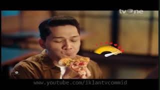 Download lagu Iklan TVC Pizza Hut Stuffed Crust dengan Crispy Cheese - versi 15 detik