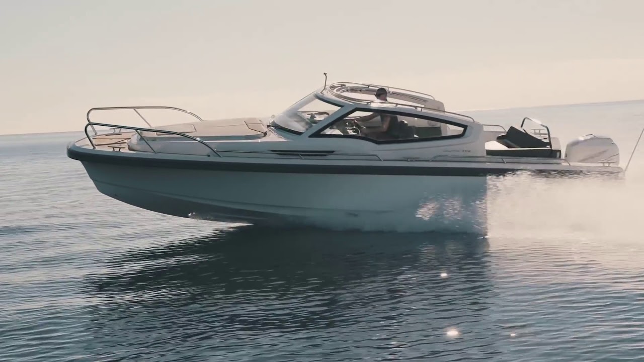 Nimbus Boats Weekender 9 (W9) Day Cruiser