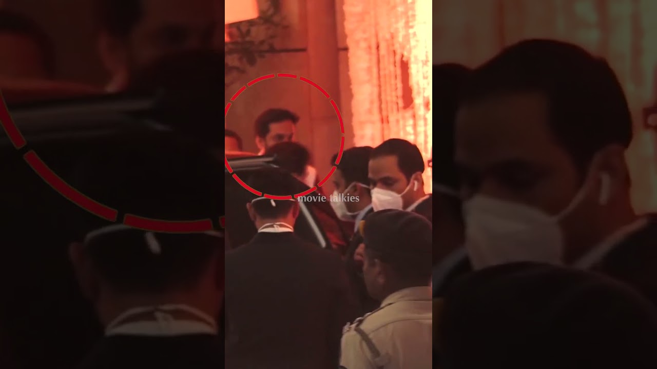 Pathaan Shah Rukh Khan at Anant Ambani-Radhika  Merchant Roka