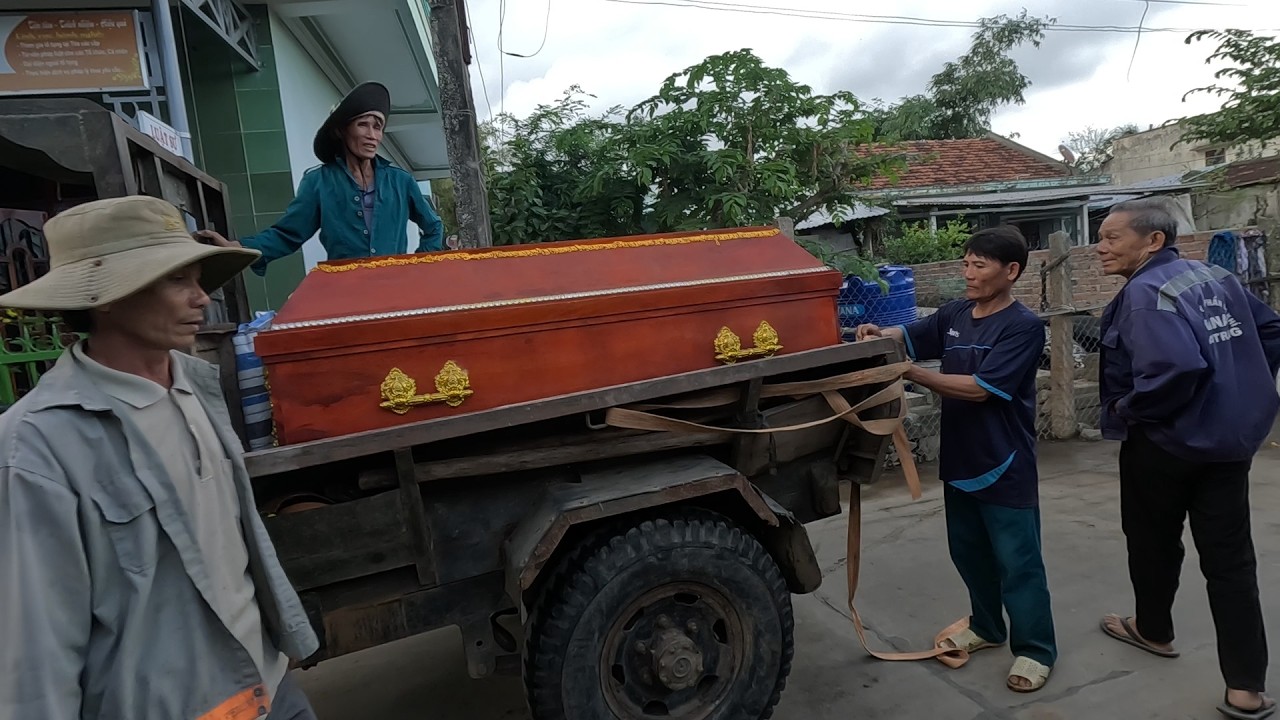 Lần Đầu Gặp Cảnh Này Đến Chưa Kịp Thăm Thấy Quan Tài Đưa Vào Nhà
