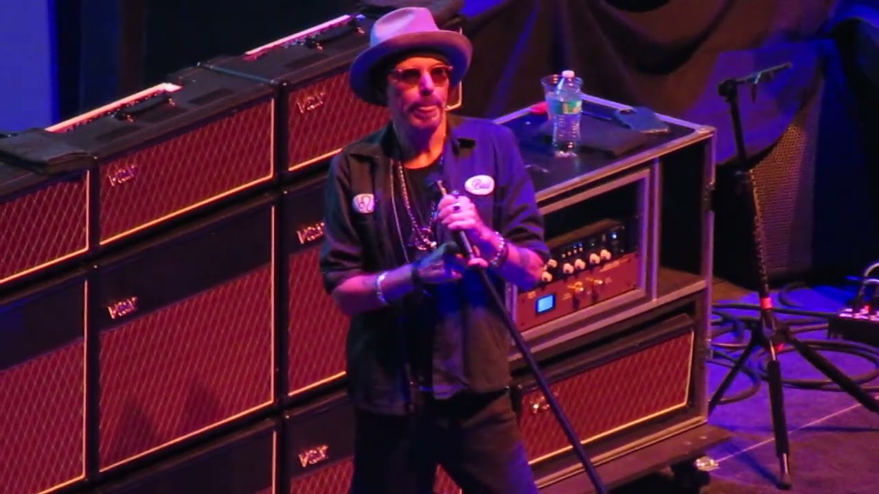 The Boxmasters (with Billy Bob Thornton) open for The Who on its Farewell Tour in Sunrise, Florida