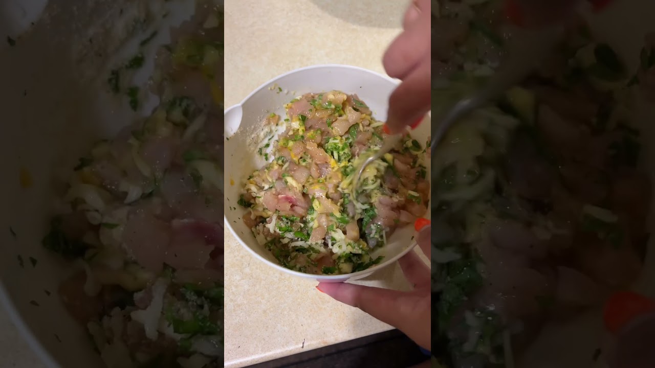 Рубленые кето котлеты из куриной грудки.