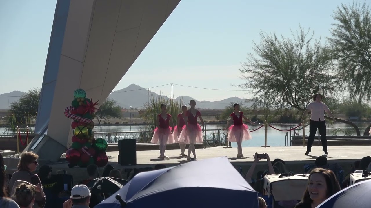 DAPHNE: Carol of the Bells 