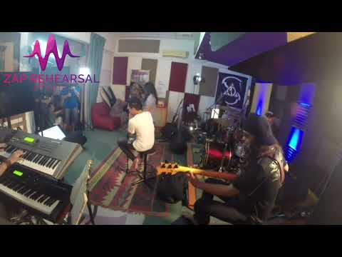 Search - Mentari Merah Di Ufuk Timur