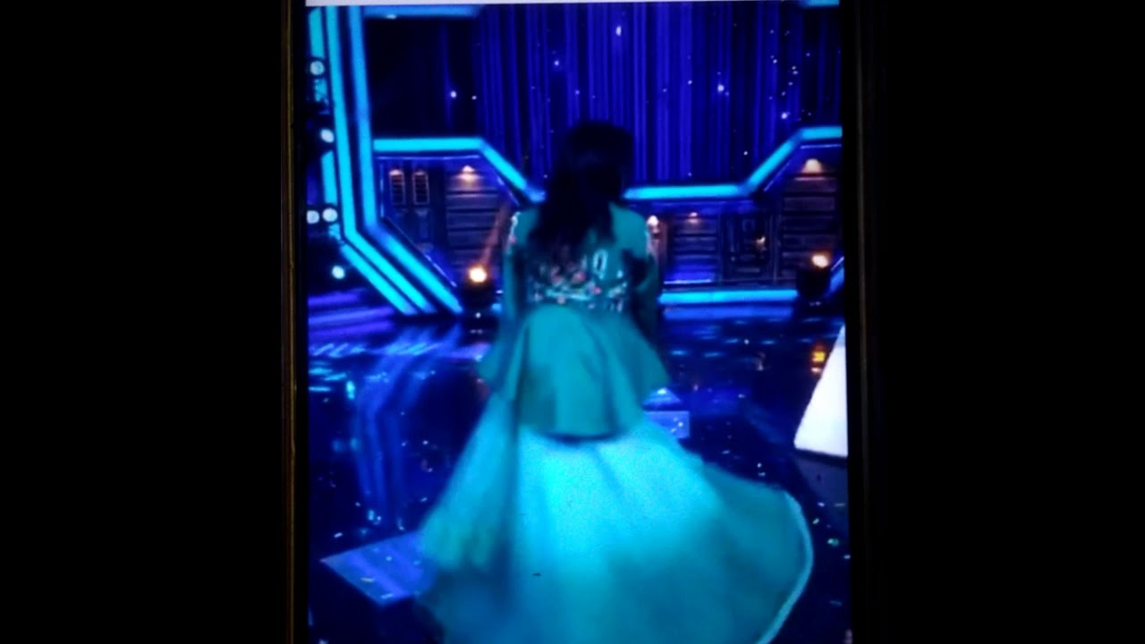 Suma so fun in big celebrity challenge show Suma's Innovative way of clean floor this so fast 😆😆😆😆