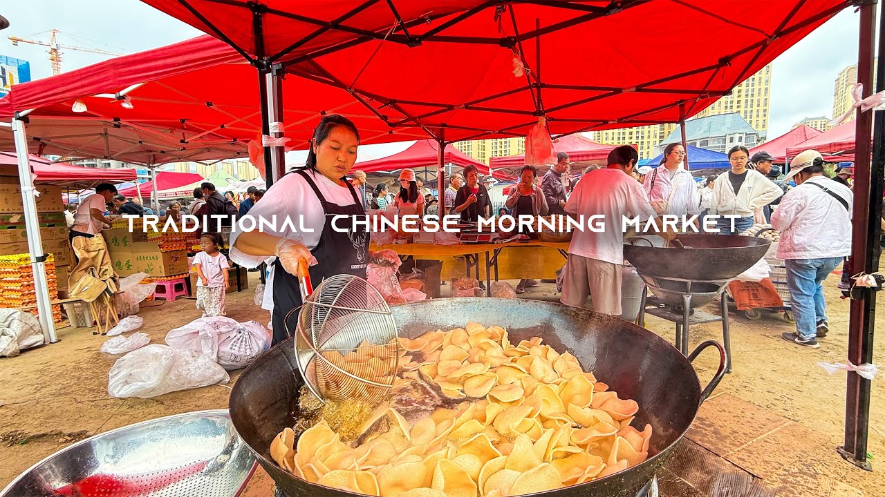 СУМАСШЕДШИЙ Рынок в Китае! ХРУСТЯЩАЯ Свинина (160 руб.) + Жареный Угорь | Юньнань