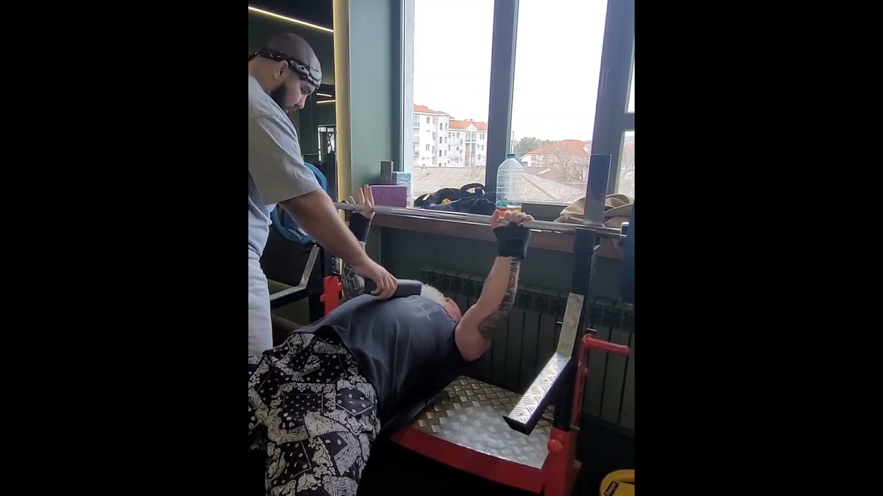 Жим лежа, как в парилку сходить.