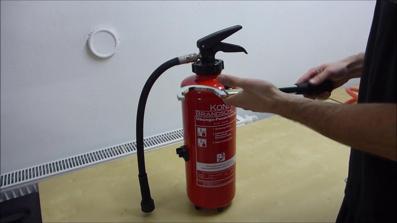 Übungsfeuerlöscher 6Liter Kunstoffarmatur