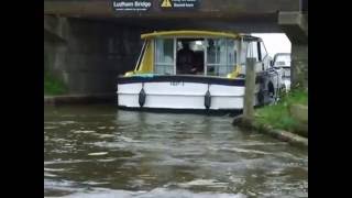 Norfolk Broads: Ludham Bridge, idiot with boat crashes