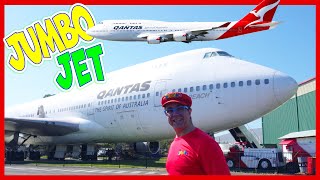 Matty Crayon Learns about a 747 Jumbo Jet | Airplanes for kids | Planes for kids