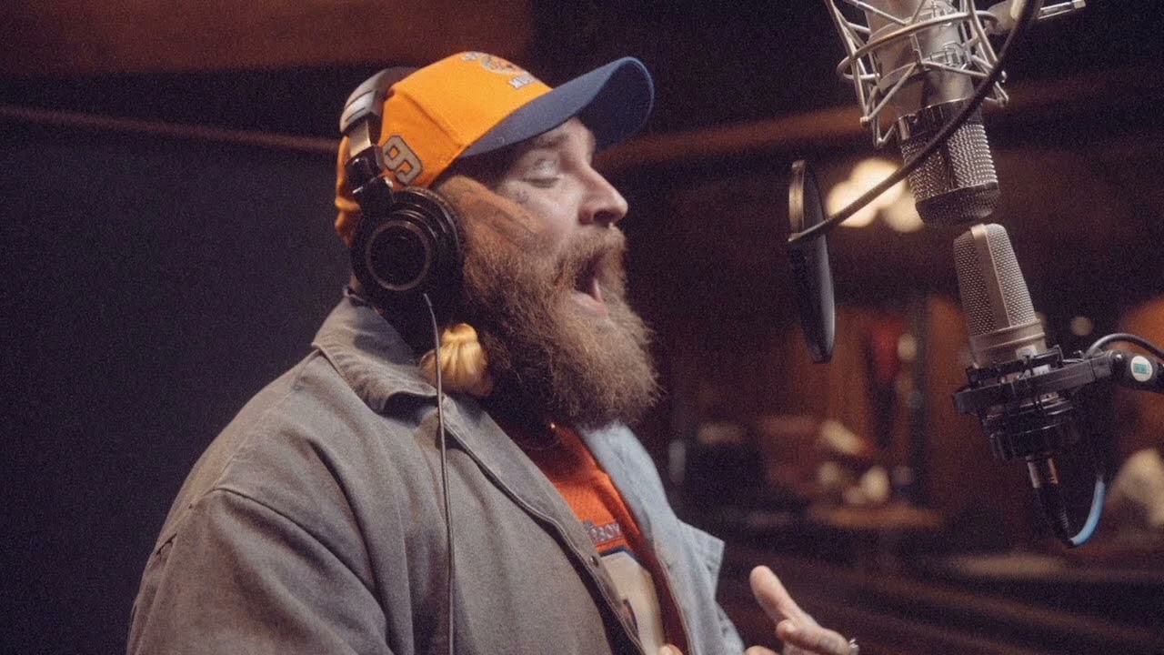 Teddy swims. Soulful song. #usa 