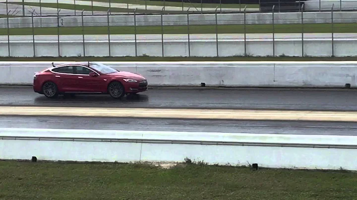 Tesla Model S P90D (Ludicrous Mode) vs. Corvette Z06