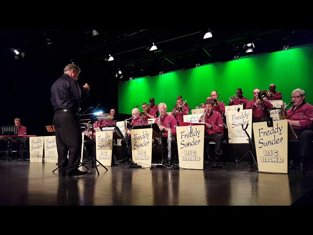 De Freddy Sunder bigband : 'Begin The Beguine'