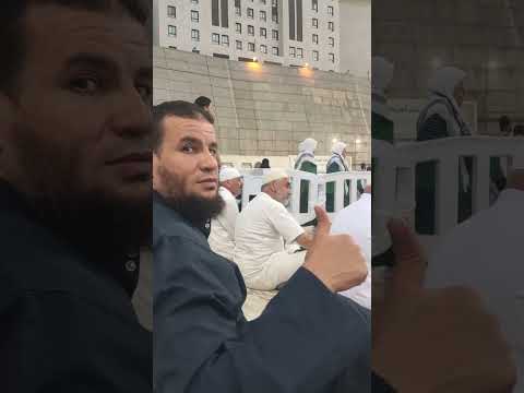 اذان الحرم المكى برجاء الترديد خلف المؤذن فيما عدا حى على الصلاه حى على الفلاح يقال لاحول