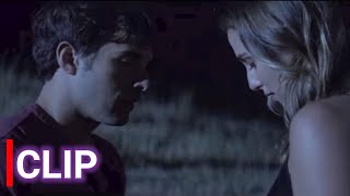 A California Christmas / Kissing Scene (Lauren Swickard & Josh Swickard)