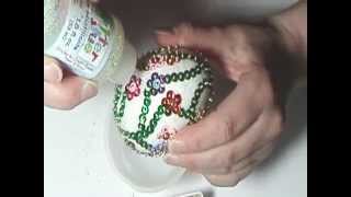 Making a sequin and glitter Easter Egg