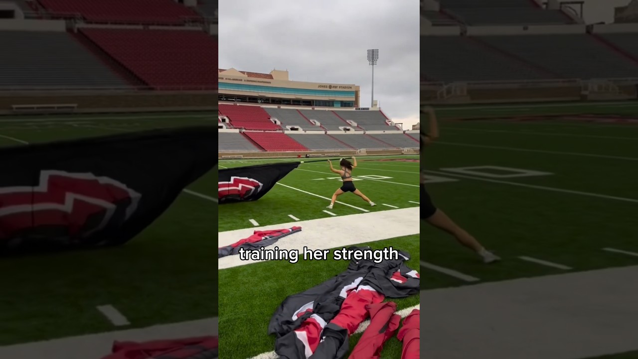 Cheerleader lifting insanely heavy flag only with her bodyweight… l (@maddybrum) l 