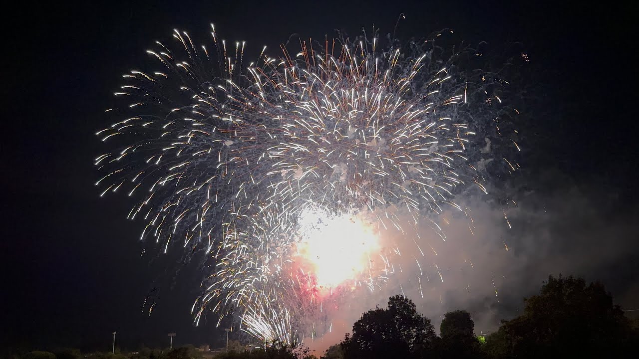 Trecastagni 9 Maggio 2024 Spettacolo Pirotecnico del Partito Tondo Ditta SENATORE FIREWORKS