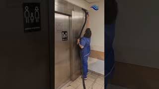 Droge Stoomtechniek Voor Rvs Liftdeuren, Werkbladen En Apparatuur Weer Als Nieuw