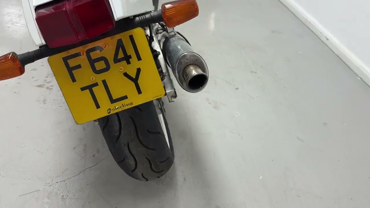 Lot 7 - 1989 Yamaha FZR1000