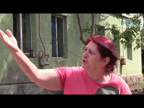 აგვისტოს ომის დევნილების ცხოვრება ავარიული შენობისა და ქვეწარმავლების შიშით