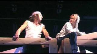 dårfinkar och Dönickar på Stockholms stadsteater