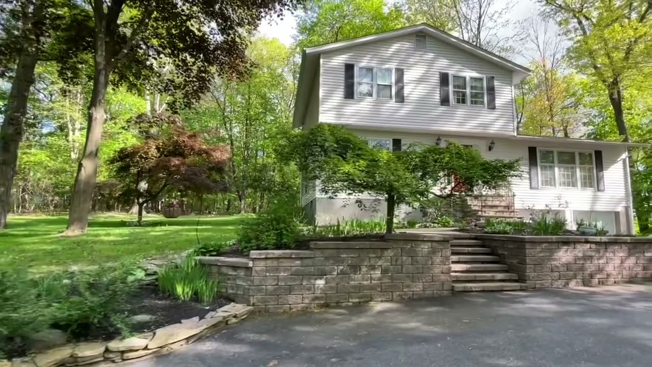 67 Buena Vista Ter. Central Valley, NY