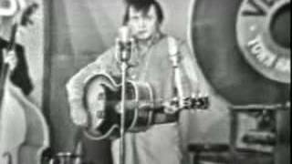Johnny Cash impersonates an Elvis impersonator chords