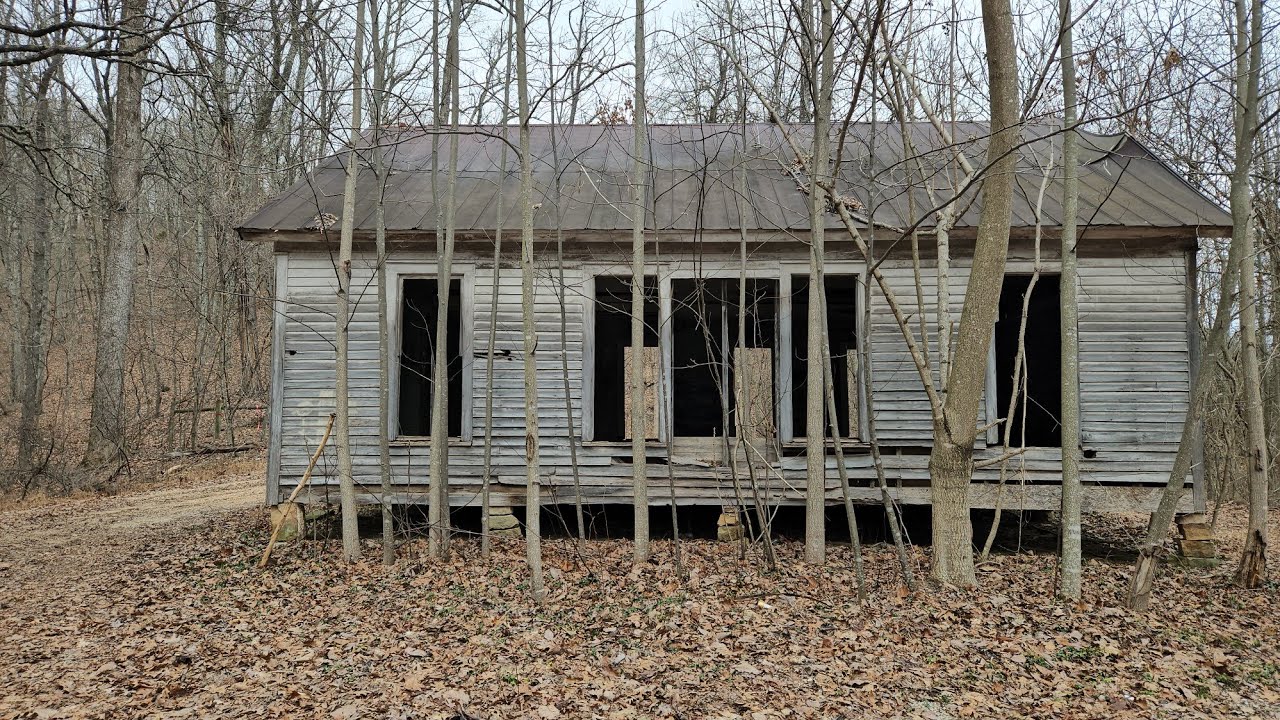 Abandoned one room schoolhouse built in 1912 - YouTube