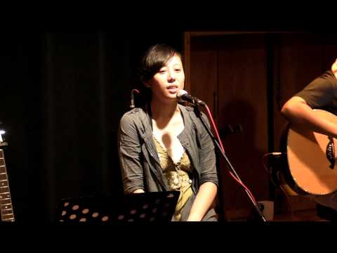 Lawa Ayon／1 我坐在這裡 (鐵花村 2011.09.29.)