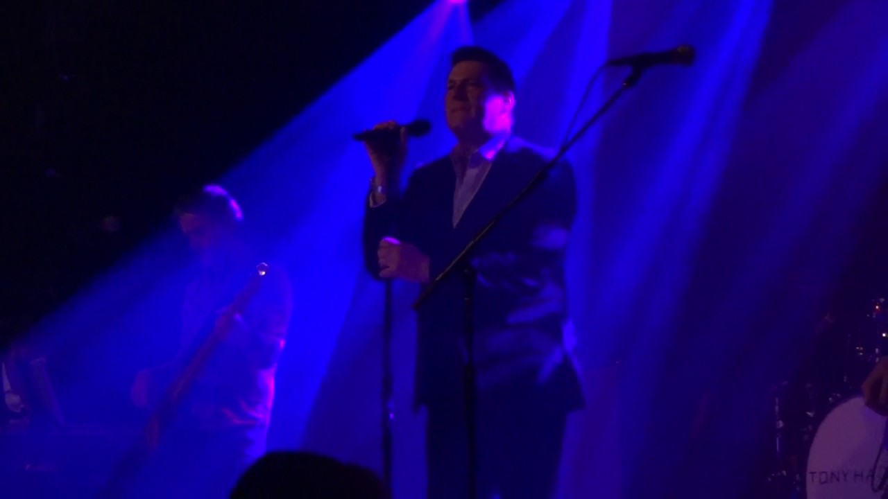 Tony Hadley (Spandau Ballet) - Life on Mars (David Bowie cover) - Melkweg Amsterdam - 27 Nov 2016