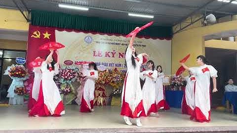 Tiết mục chi đoàn 12A2 chào mừng ngày 20/11/2025!